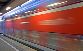 הרכבת שוב מתעכבת? והאוטובוס? הרכבת שוב מתעכבת? והאוטובוס?