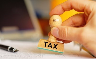 החלת הכללים החלים על נישומים גם על פקידי המס