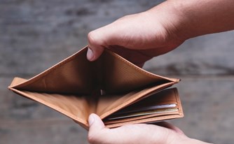 חייב מוגבל באמצעים: מה המשמעות ביומיום? חייב מוגבל באמצעים: מה המשמעות ביומיום?