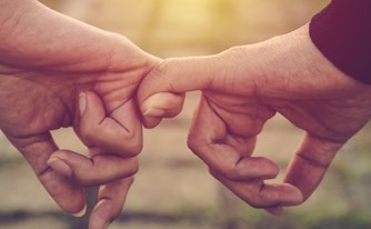 "יש בי אהבה והיא תנצח" (את משרד הפנים...) "יש בי אהבה והיא תנצח" (את משרד הפנים...)