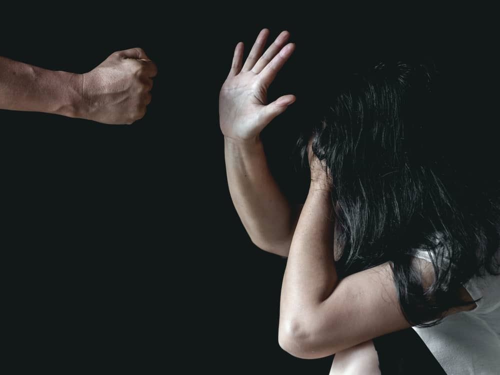 מיגור אלימות כלפי נשים: כיצד מתמודדות מערכות החוק והמשפט?