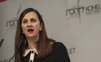 עם פרישתה, בחזרה לסערות הגדולות של דינה זילבר עם פרישתה, בחזרה לסערות הגדולות של דינה זילבר