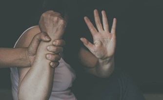 אלימות במשפחה בזמן הקורונה: הנגיף האמיתי אלימות במשפחה בזמן הקורונה: הנגיף האמיתי
