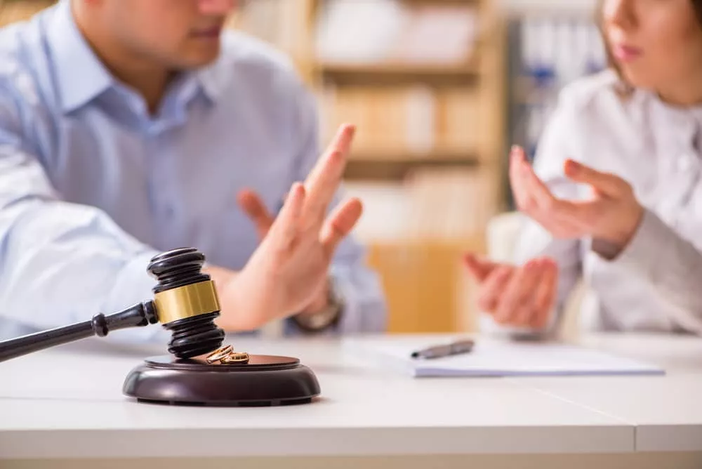 התנהלות נכונה בעת גישור: חובת הגישור בגירושין עם היד על הדופק(1)
