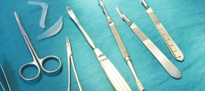 הכלים שבהם ישתמשו הרופאים במהלך הניתוח